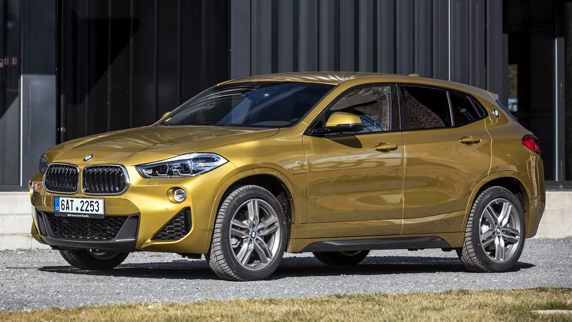 BMW X2 - manuál